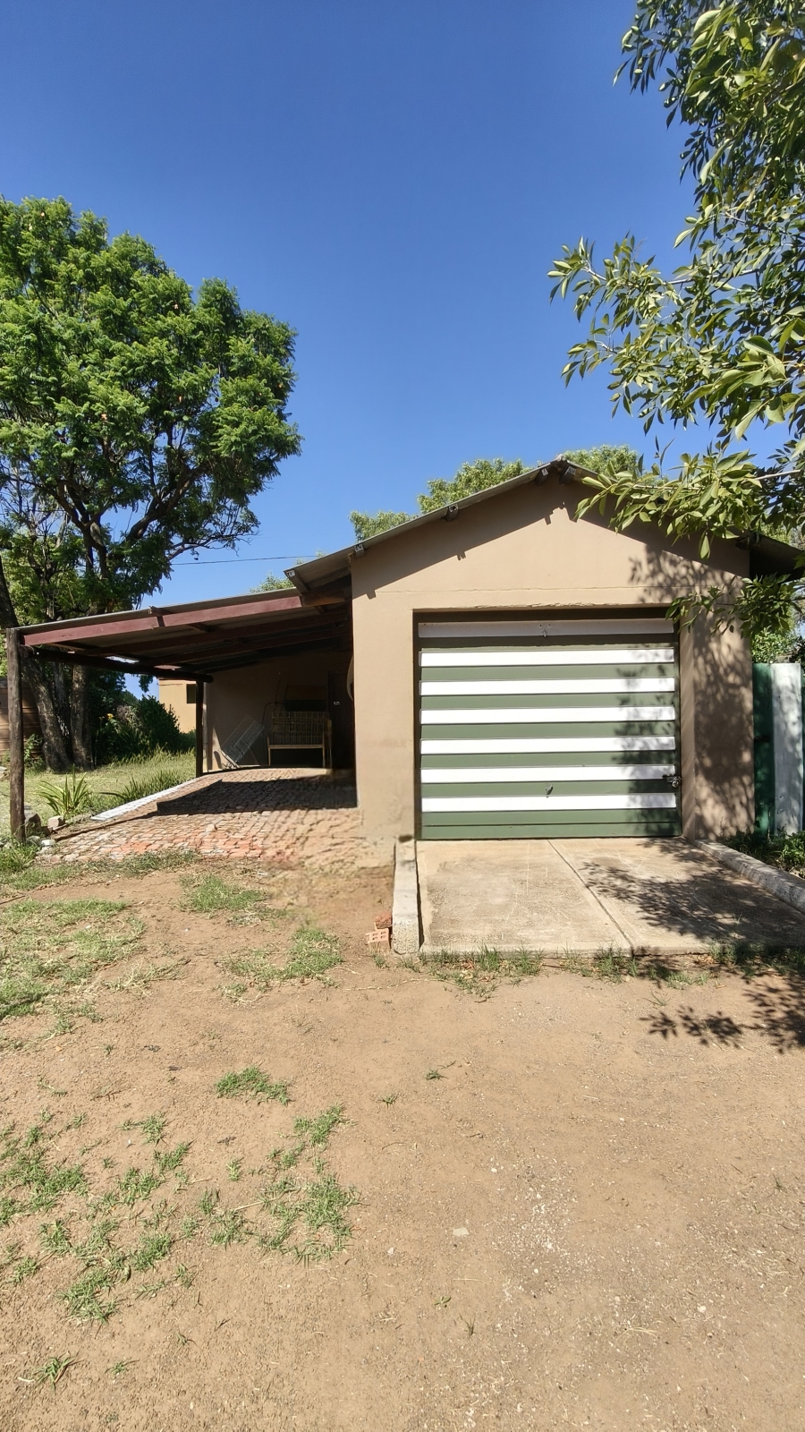 3 Bedroom Property for Sale in Theunissen Free State